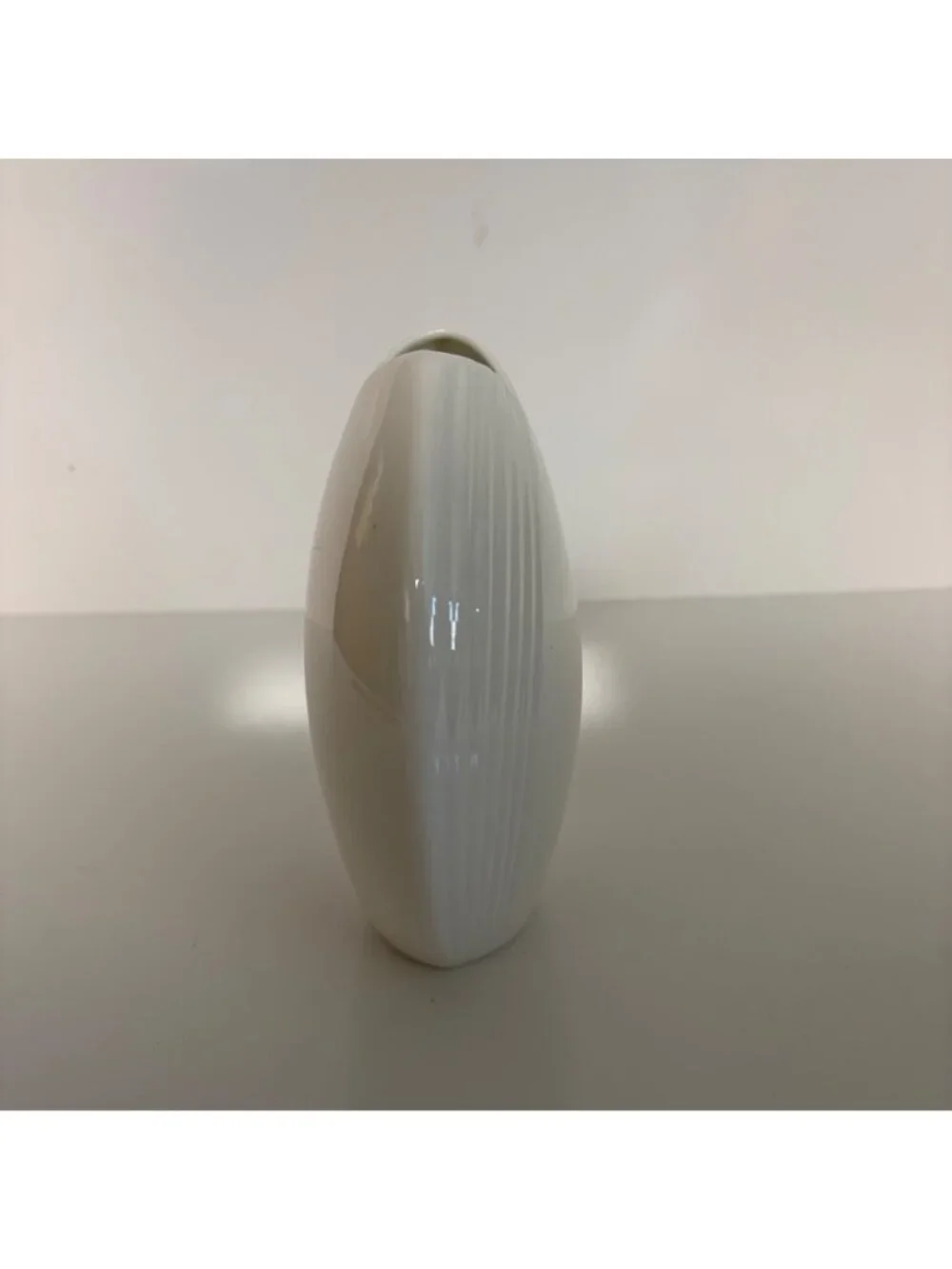 Christopher Stuart Y1510 Tempest White Bone China Vase Elegant Modern Minimalist